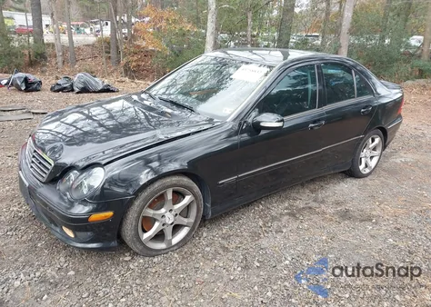 2007 Mercedes-Benz C 230 Sport z USA, uszkodzony, nr VIN WDBRF52H57F920251